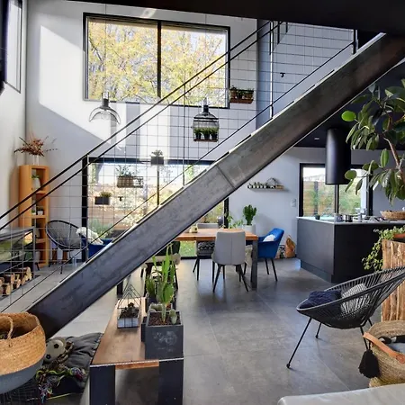 Grande Climatisee - Max 2 Personnes - Avec Sanitaire Complet Privatif Moderne Proche Zenith-atlantis