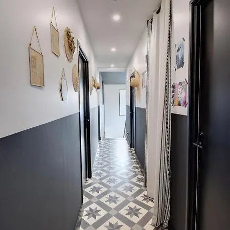 홈스테이 Grande Climatisee - Max 2 Personnes - Avec Sanitaire Complet Privatif Moderne Proche Zenith-atlantis *