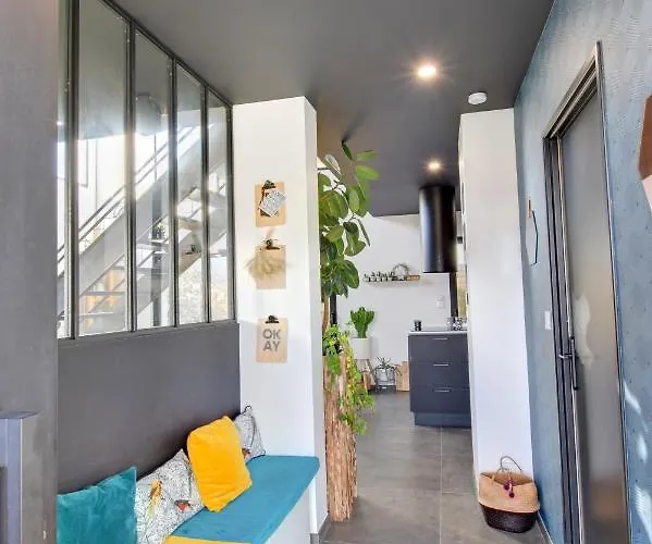 Grande Climatisée - Max 2 Personnes - Avec Sanitaire Complet Privatif Moderne Proche Zénith-atlantis * Saint-Herblain