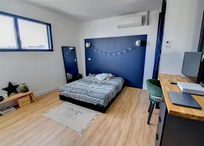 Séjour chez l'habitant Grande Climatisée - Max 2 Personnes - Avec Sanitaire Complet Privatif Moderne Proche Zénith-atlantis *